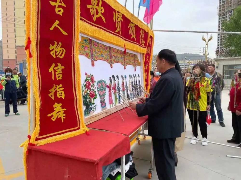 新澳門王中王期期中，揭秘彩票背后的秘密與策略，揭秘新澳門王中王彩票背后的秘密與策略，期期中探秘彩票世界