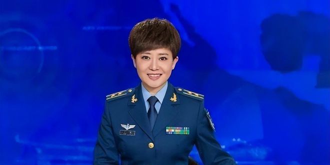 軍事節(jié)目女主持人，閃耀熒屏的星光，軍事節(jié)目女主持人，熒屏上的璀璨星光