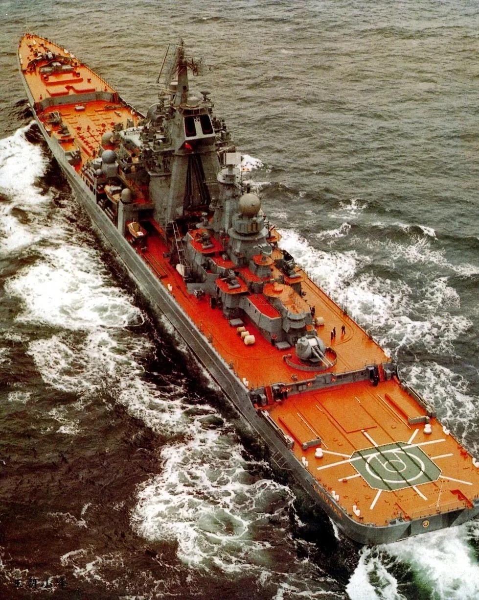 中國(guó)版基洛夫級(jí)巡洋艦，探索未來(lái)海上霸主之路，中國(guó)版基洛夫級(jí)巡洋艦，未來(lái)海上霸主之路的探索