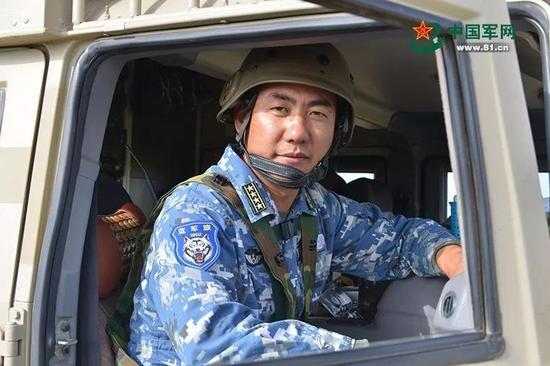 滿廣志現(xiàn)在是什么軍銜？深度解析其軍事生涯及成就，滿廣志的軍銜與軍事生涯，深度解析及成就概覽