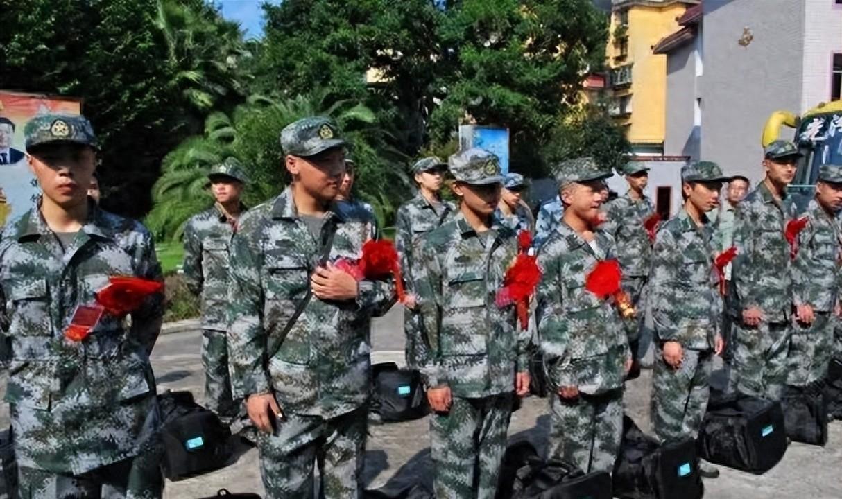 中央軍事委員會組成人員表及其職責(zé)與重要性，中央軍事委員會組成人員表、職責(zé)與重要性解析