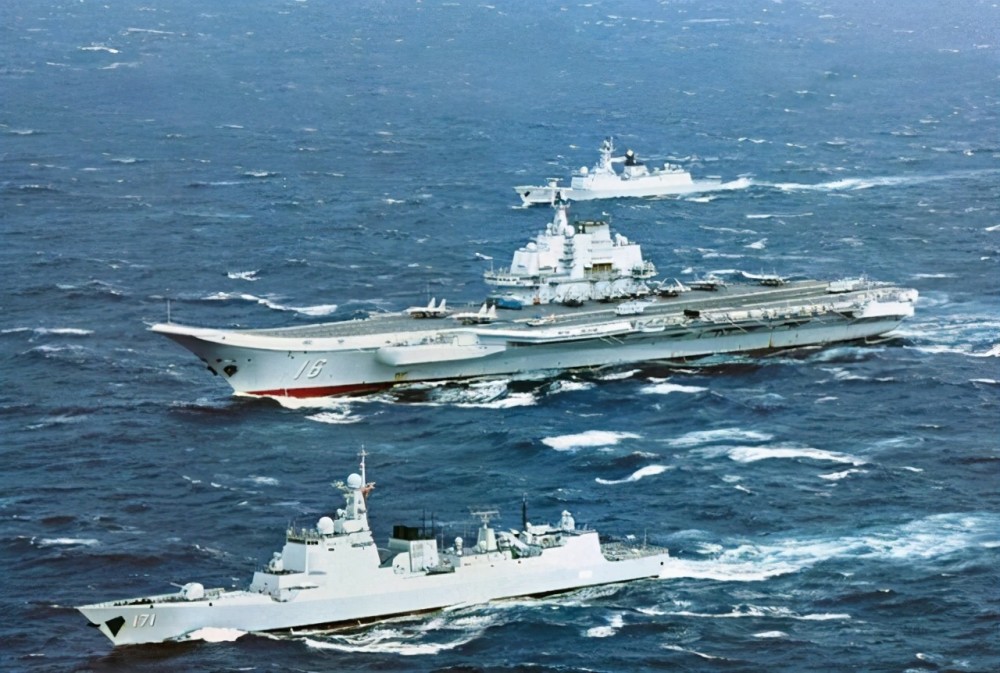 山東艦與伊麗莎白女王號(hào)，兩大戰(zhàn)艦的對(duì)比，山東艦與伊麗莎白女王號(hào)戰(zhàn)艦對(duì)比解析