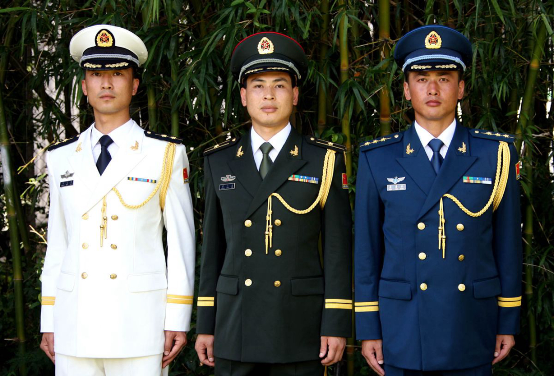 中國人民解放軍軍裝的演變與意義，中國人民解放軍軍裝演變及其意義探究