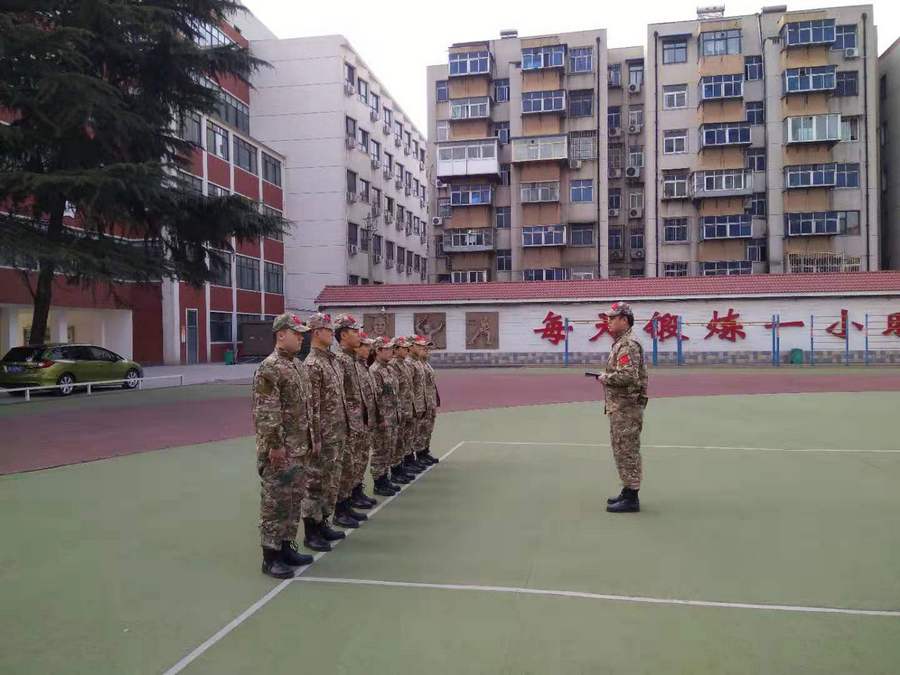 半軍事化管理學(xué)校，理念與實踐，半軍事化管理學(xué)校的理念與實踐探索