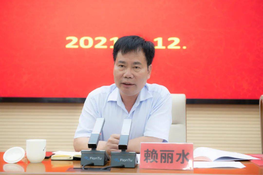二四六香港資料期期中，深度解析與SEO優(yōu)化策略，深度解析香港期期中資料，SEO優(yōu)化策略揭秘