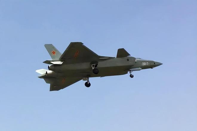 揭秘殲-22戰(zhàn)斗機(jī)的卓越性能與獨(dú)特優(yōu)勢，揭秘殲-22戰(zhàn)斗機(jī)的性能優(yōu)勢與獨(dú)特之處