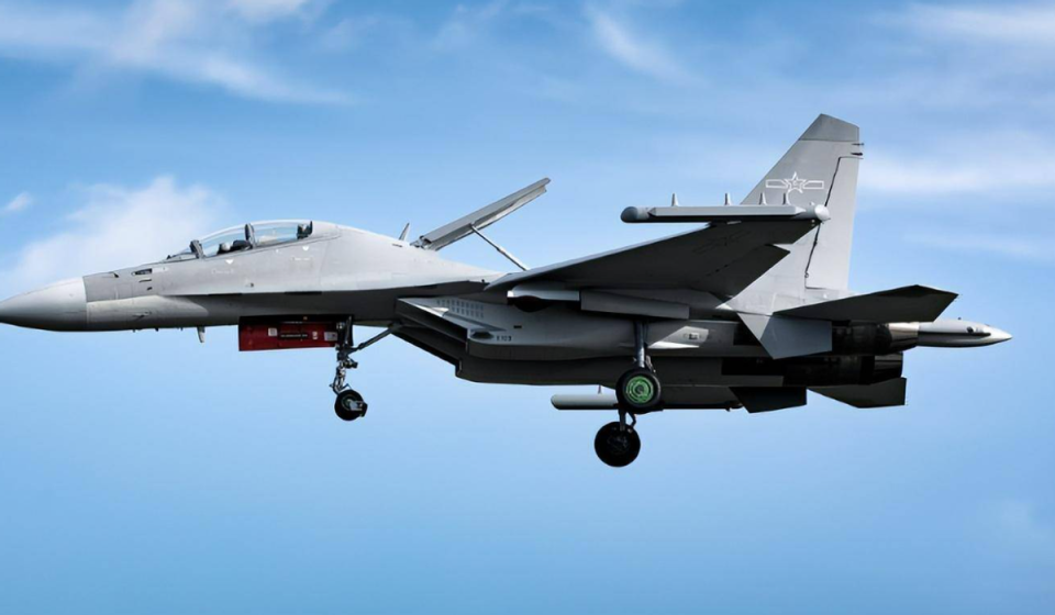 殲-16，中國航空工業(yè)的杰出代表，揭秘其屬于第幾代戰(zhàn)機(jī)，揭秘殲-16，中國航空工業(yè)杰出代表，究竟屬于第幾代戰(zhàn)機(jī)？