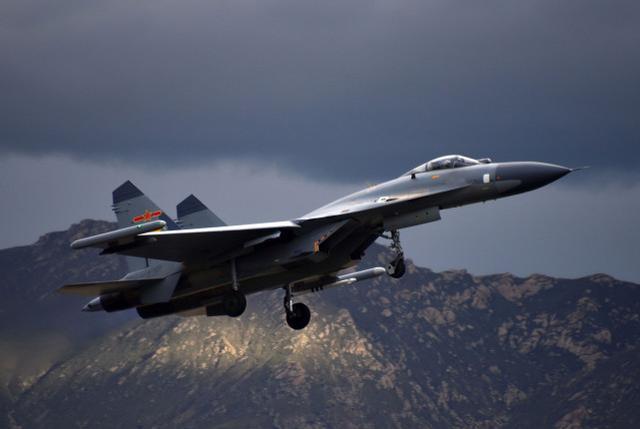 殲-11代號(hào)，揭示中國(guó)空軍強(qiáng)大戰(zhàn)斗力的象征，殲-11代號(hào)，中國(guó)空軍強(qiáng)大戰(zhàn)斗力的象征標(biāo)簽