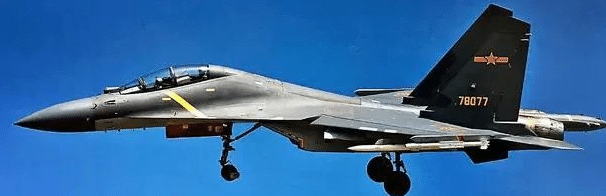 殲11、殲15與殲16，三代戰(zhàn)機(jī)身不一樣，展現(xiàn)中國航空工業(yè)的輝煌成就，殲11、殲15與殲16，展現(xiàn)中國航空工業(yè)的輝煌成就，三代戰(zhàn)機(jī)身的獨(dú)特風(fēng)采