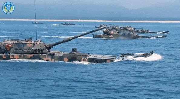 世界最新軍事動(dòng)態(tài)，全球軍事變革與技術(shù)前沿的探索，全球軍事動(dòng)態(tài)與技術(shù)前沿的探索之旅