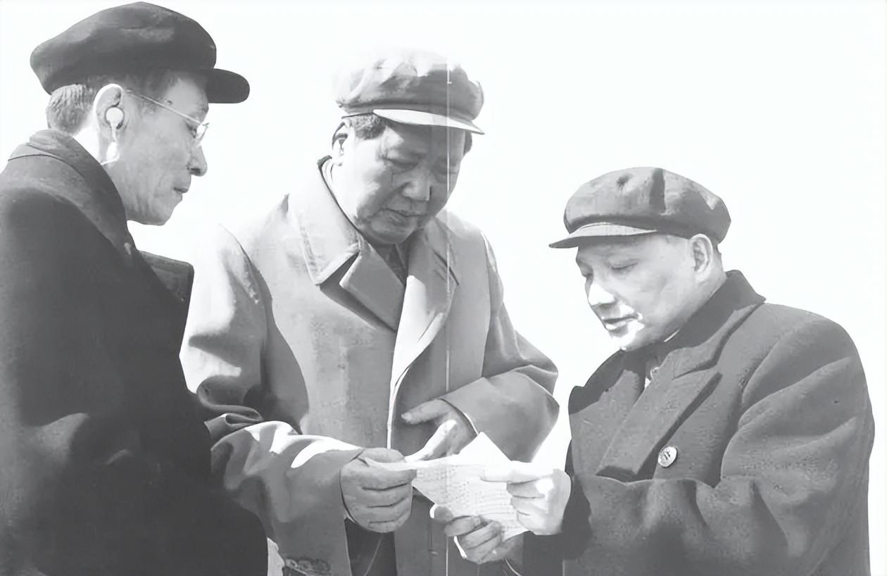 上將和省委書記是平級嗎——探討軍隊(duì)高級將領(lǐng)與地方黨政領(lǐng)導(dǎo)的級別關(guān)系，上將和省委書記的級別關(guān)系探討，軍隊(duì)高級將領(lǐng)與地方黨政領(lǐng)導(dǎo)的平級對比