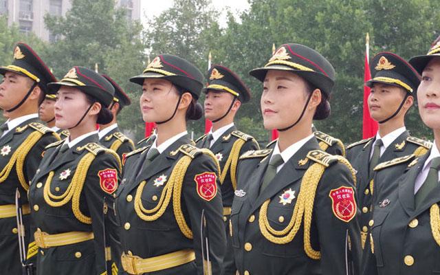 三軍儀仗隊(duì)最漂亮的女兵，閃耀的榮光與堅(jiān)韌的精神，三軍儀仗隊(duì)最美女兵，榮光與堅(jiān)韌的閃耀精神